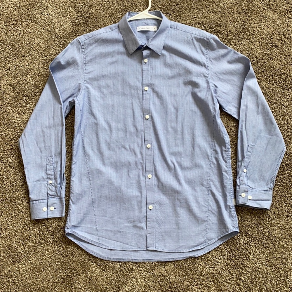 Men’s Calvin Klein Size M Button Up Blue and White Plaid